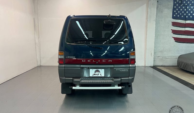 1996 Mitsubishi Delica Star Wagon GLX full