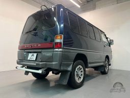 1996 Mitsubishi Delica Star Wagon GLX full