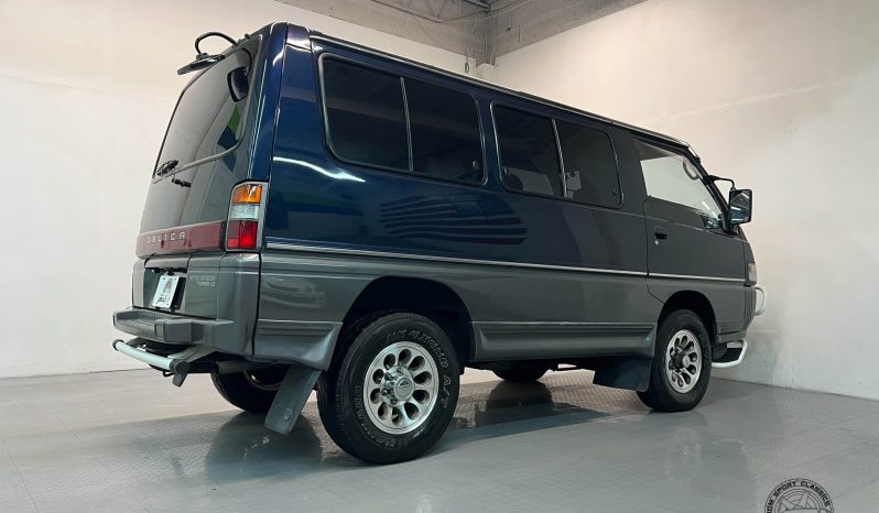 1996 Mitsubishi Delica Star Wagon GLX full