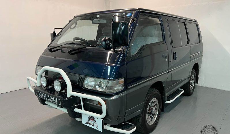 1996 Mitsubishi Delica Star Wagon GLX full