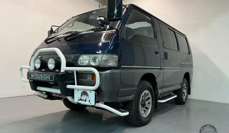 1996 Mitsubishi Delica Star Wagon GLX full