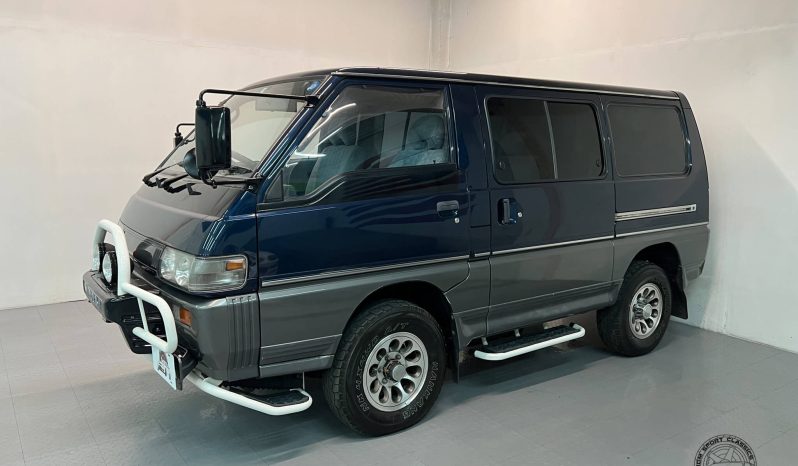 1996 Mitsubishi Delica Star Wagon GLX full