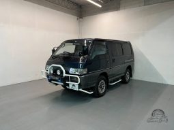 1996 Mitsubishi Delica Star Wagon GLX full