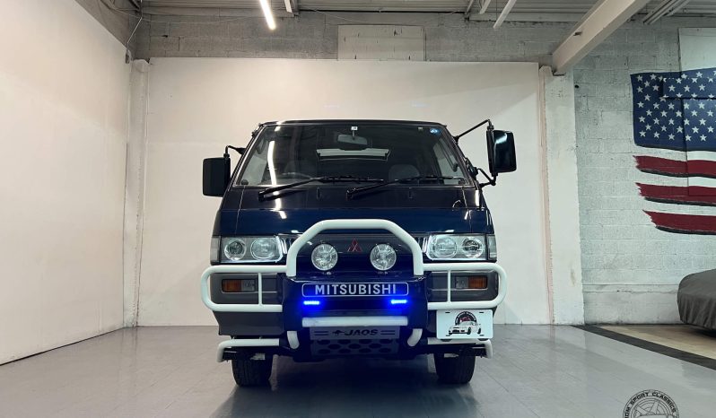 1996 Mitsubishi Delica Star Wagon GLX full