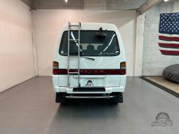 1996 Mitsubishi Delica Active World full