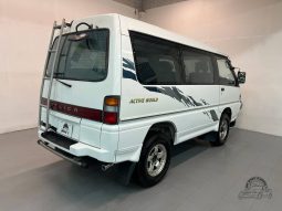 1996 Mitsubishi Delica Active World full