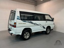 1996 Mitsubishi Delica Active World full