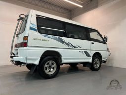 1996 Mitsubishi Delica Active World full