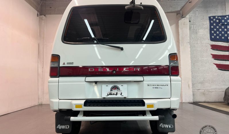 1992 Mitsubishi Delica Exceed Crystal-Lite Roof full