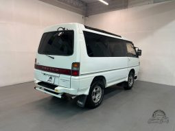 1992 Mitsubishi Delica Exceed Crystal-Lite Roof full