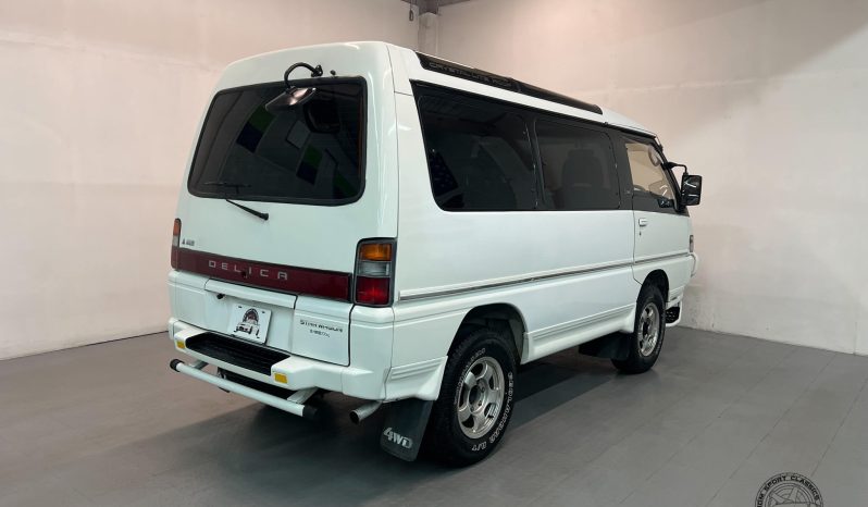 1992 Mitsubishi Delica Exceed Crystal-Lite Roof full