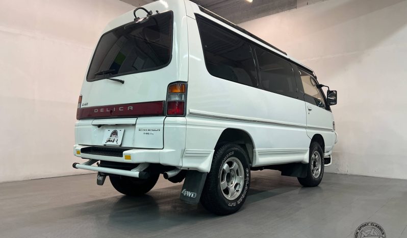 1992 Mitsubishi Delica Exceed Crystal-Lite Roof full