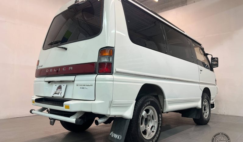 1992 Mitsubishi Delica Exceed Crystal-Lite Roof full