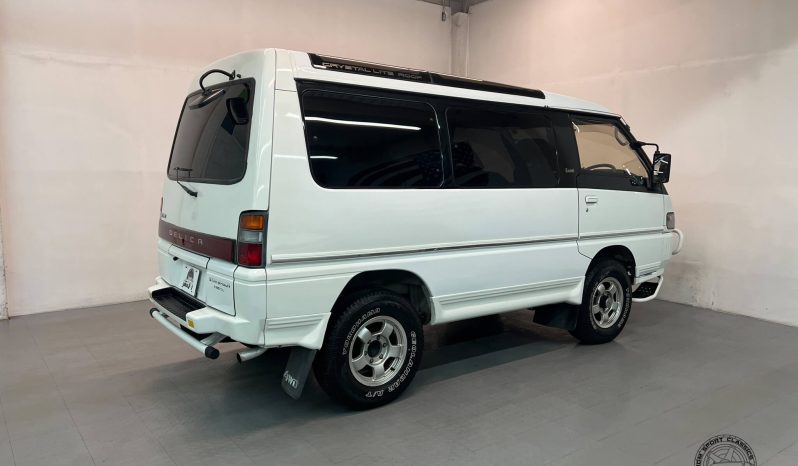 1992 Mitsubishi Delica Exceed Crystal-Lite Roof full