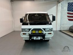 1992 Mitsubishi Delica Exceed Crystal-Lite Roof full