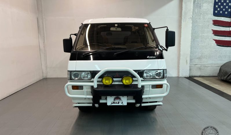 1992 Mitsubishi Delica Exceed Crystal-Lite Roof full