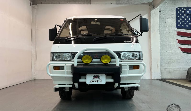 1992 Mitsubishi Delica Exceed Crystal-Lite Roof full