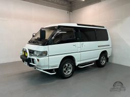 1992 Mitsubishi Delica Exceed Crystal-Lite Roof full