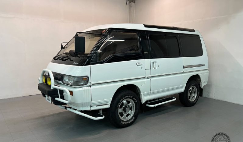 1992 Mitsubishi Delica Exceed Crystal-Lite Roof full