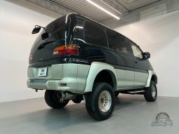 1994 Mitsubishi Delica Super Exceed Crystal-Lite Roof full