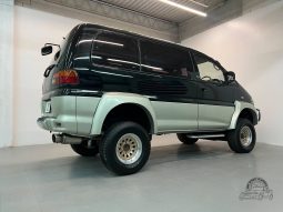 1994 Mitsubishi Delica Super Exceed Crystal-Lite Roof full