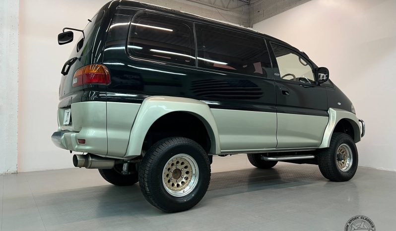 1994 Mitsubishi Delica Super Exceed Crystal-Lite Roof full