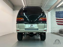 1994 Mitsubishi Delica Super Exceed Crystal-Lite Roof full