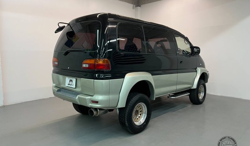 1994 Mitsubishi Delica Super Exceed Crystal-Lite Roof full