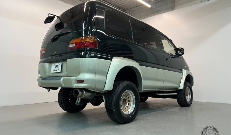 1994 Mitsubishi Delica Super Exceed Crystal-Lite Roof full