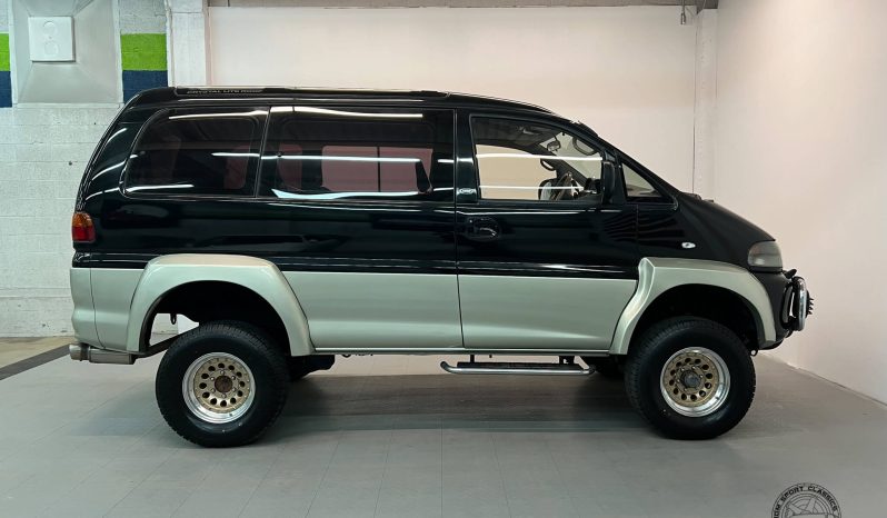 1994 Mitsubishi Delica Super Exceed Crystal-Lite Roof full