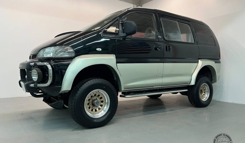 1994 Mitsubishi Delica Super Exceed Crystal-Lite Roof full