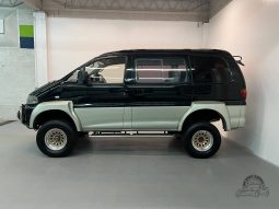 1994 Mitsubishi Delica Super Exceed Crystal-Lite Roof full