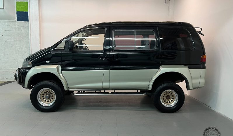 1994 Mitsubishi Delica Super Exceed Crystal-Lite Roof full