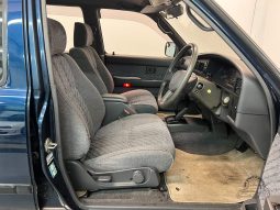 1996 Toyota Hilux Surf SSR-X V6 full