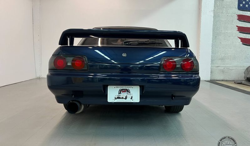 1989 Nissan Skyline GTS-t Type M Sedan full