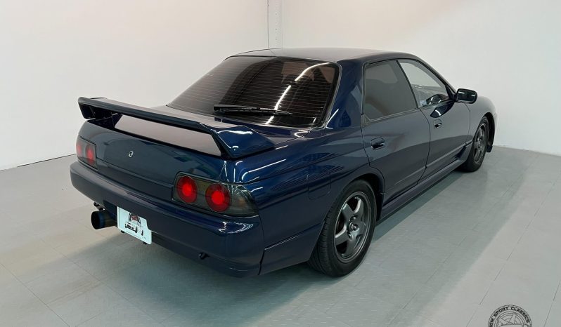 1989 Nissan Skyline GTS-t Type M Sedan full