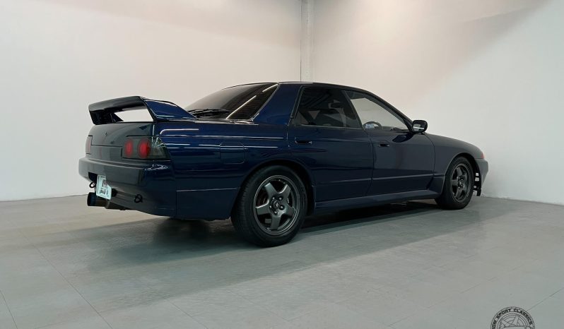 1989 Nissan Skyline GTS-t Type M Sedan full