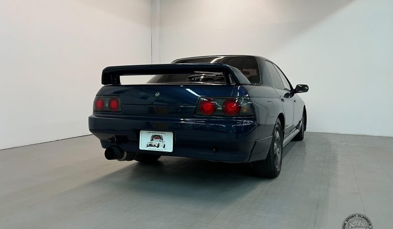 1989 Nissan Skyline GTS-t Type M Sedan full