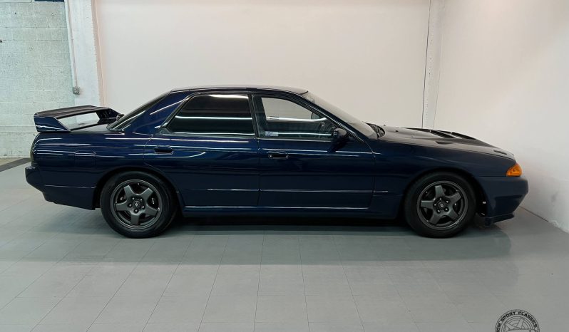 1989 Nissan Skyline GTS-t Type M Sedan full