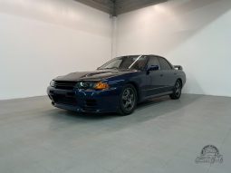 1989 Nissan Skyline GTS-t Type M Sedan full