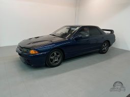 1989 Nissan Skyline GTS-t Type M Sedan full