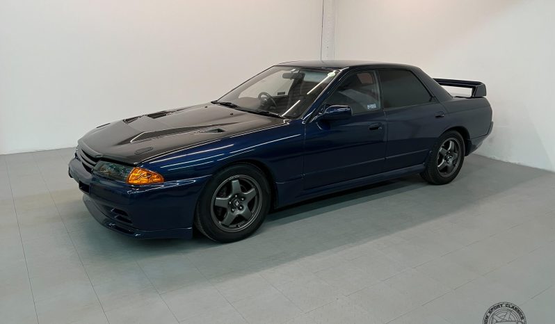 1989 Nissan Skyline GTS-t Type M Sedan full