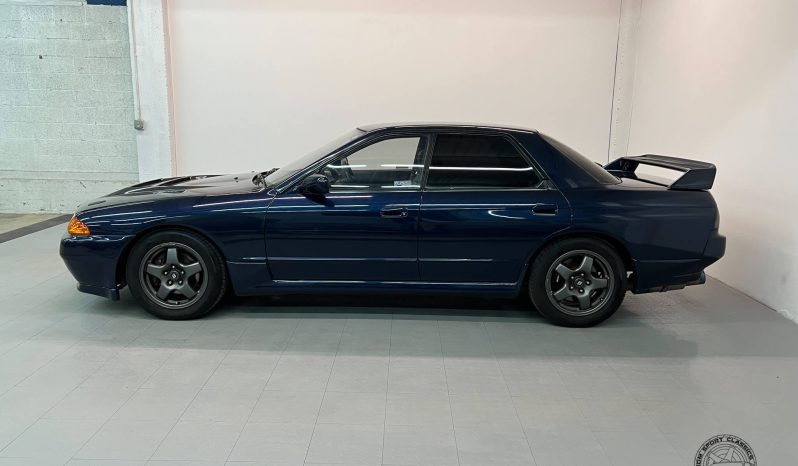 1989 Nissan Skyline GTS-t Type M Sedan full