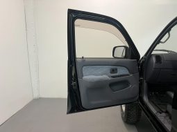 1996 Toyota Hilux Surf SSR-X full