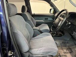 1996 Toyota Hilux Surf SSR-V full