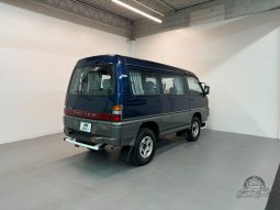 1998 Mitsubishi Delica GLX Starwagon full