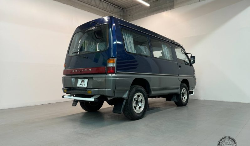 1998 Mitsubishi Delica GLX Starwagon full