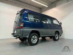 1998 Mitsubishi Delica GLX Starwagon full