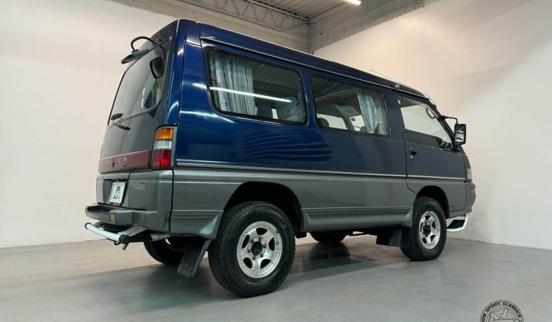 1998 Mitsubishi Delica GLX Starwagon full