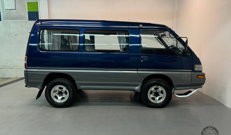 1998 Mitsubishi Delica GLX Starwagon full